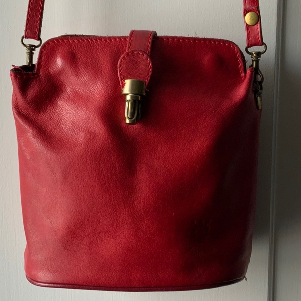 Genuine Leather Vera Pelle Made In Italy Red Bucket Crossbody